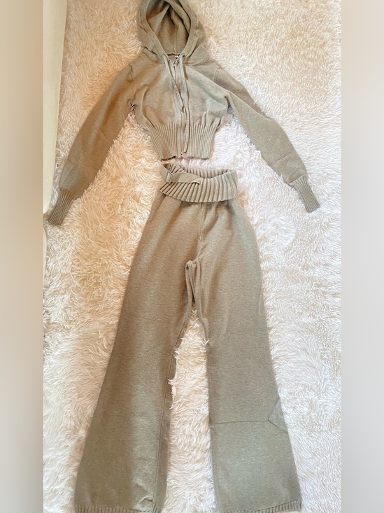 lululemon athletica Pants - EUC Light Gray Knit Lounge Set, Size S